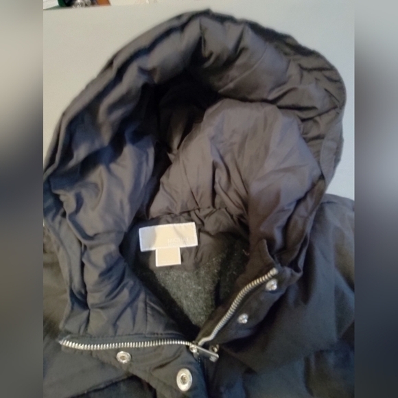 Michael Kors puffer coat - Picture 5 of 16
